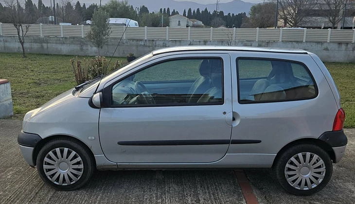location-RENAULT-Ortaffa-roadstr