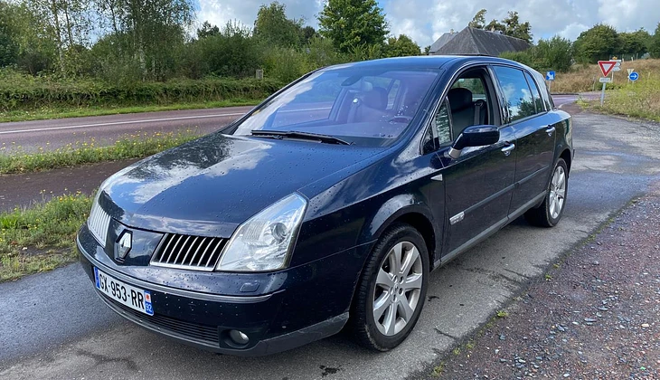 location-RENAULT-Bron-roadstr