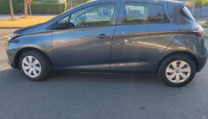 location-RENAULT-Caen-roadstr