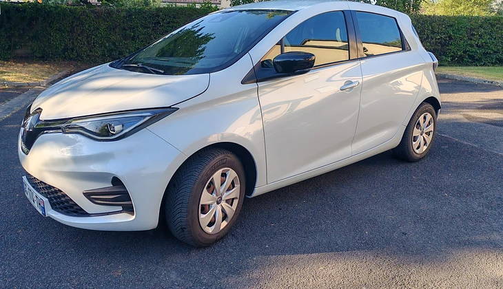 location-RENAULT-Caen-roadstr