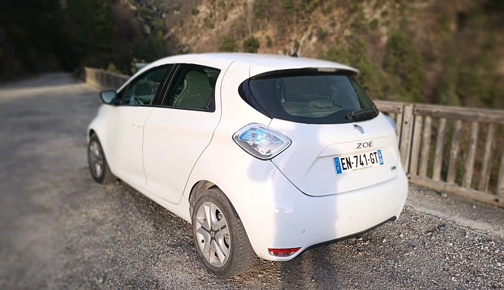 location-RENAULT-Saint-Laurent-du-Var-roadstr