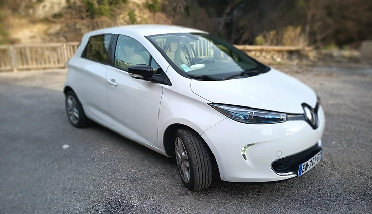 location-RENAULT-Saint-Laurent-du-Var-roadstr