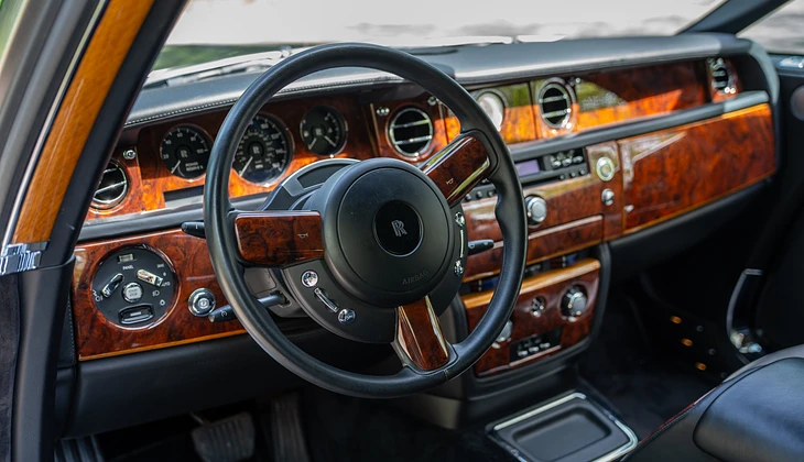 location-ROLLS ROYCE-Courbevoie-roadstr