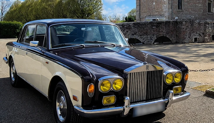 location-ROLLS ROYCE-Attignat-roadstr