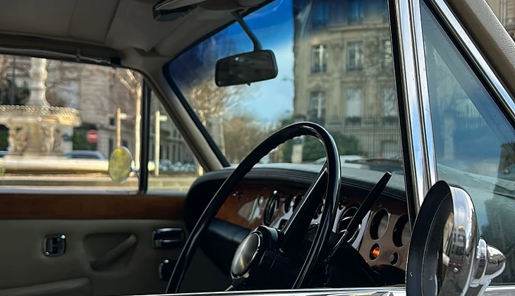 location-ROLLS ROYCE-Puteaux-roadstr