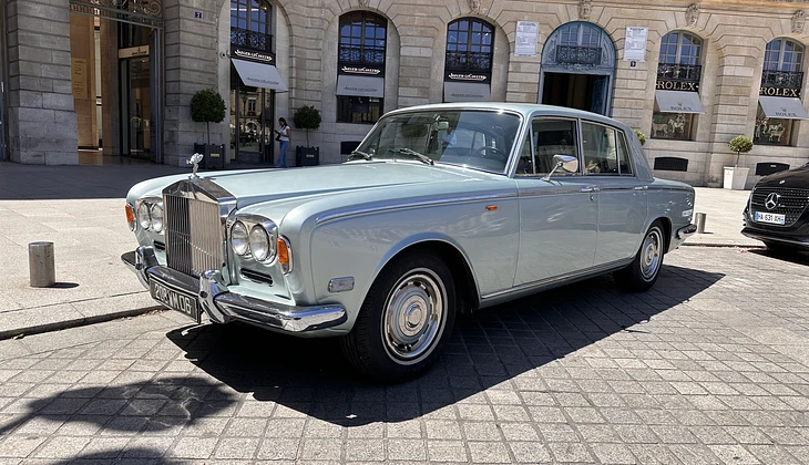 location-ROLLS ROYCE-Paris-roadstr