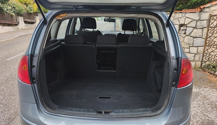 location-SEAT-Cuges-les-Pins-roadstr