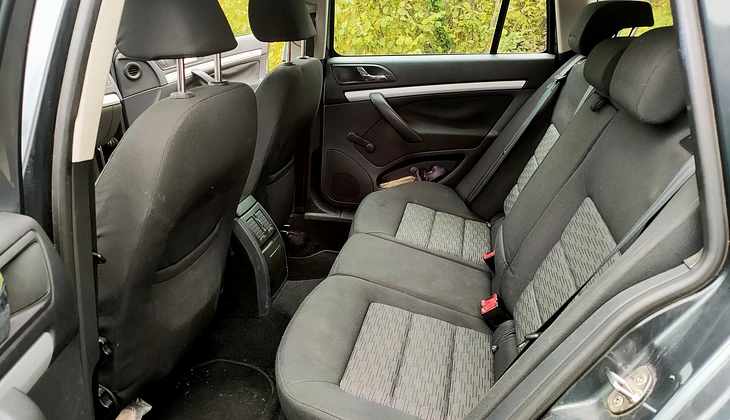 location-SKODA-Challes-les-Eaux-roadstr