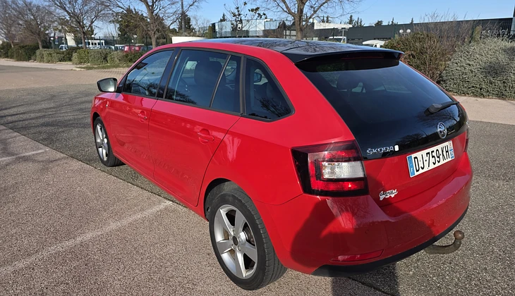 location-SKODA-Avignon-roadstr