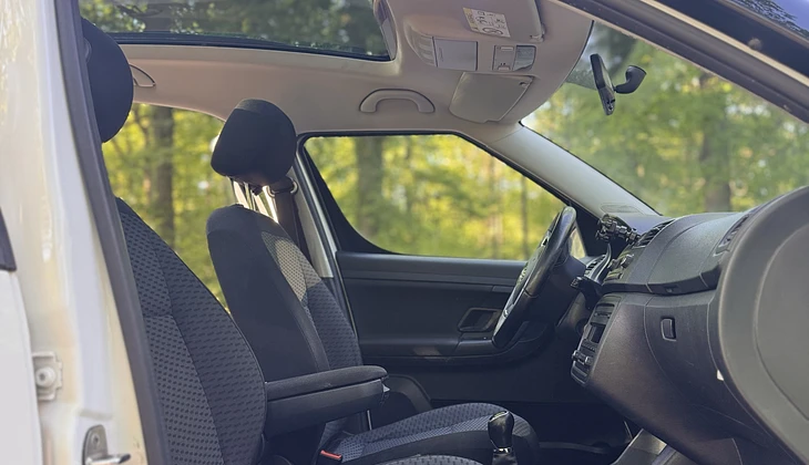 location-SKODA-Saint-Germain-en-Laye-roadstr