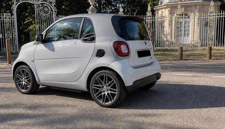 location-SMART-Paris-roadstr