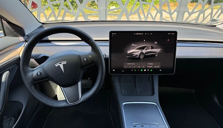 location-TESLA-Serris-roadstr