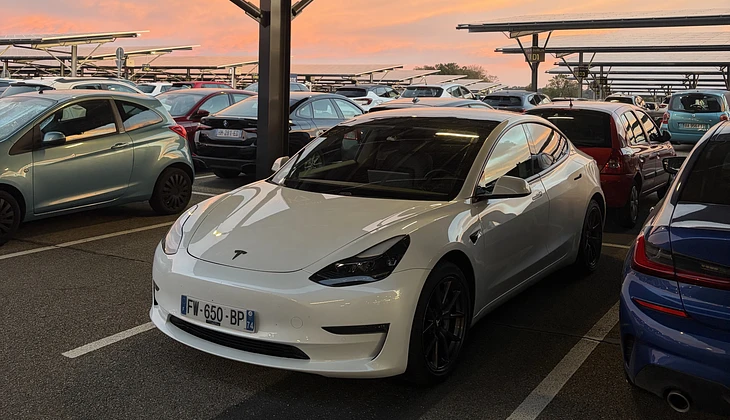 location-TESLA-Chavanod-roadstr