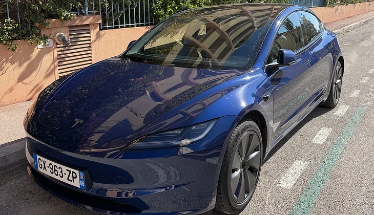 location-TESLA-Roquebrune-Cap-Martin-roadstr