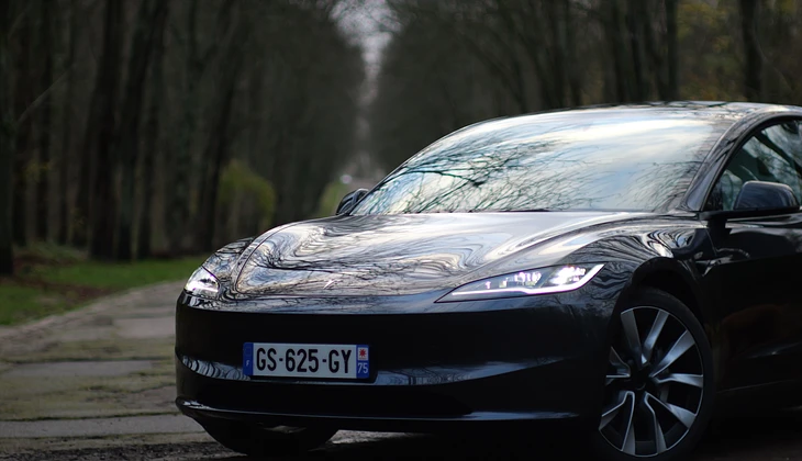 location-TESLA-Montreuil-roadstr