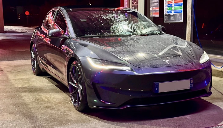 location-TESLA-Onet-le-Château-roadstr