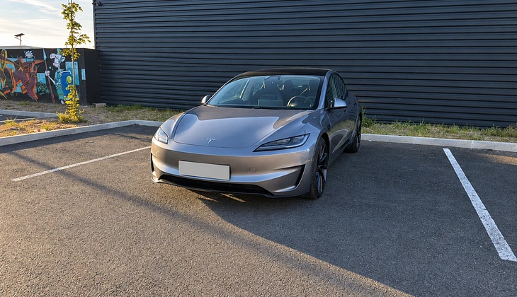 location-TESLA-Toulouse-roadstr
