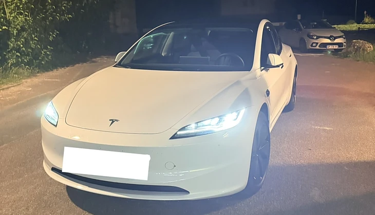location-TESLA-Quantilly-roadstr