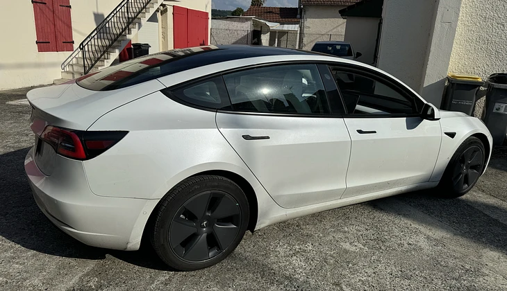 location-TESLA-Soumoulou-roadstr