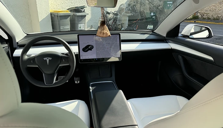 location-TESLA-Soumoulou-roadstr
