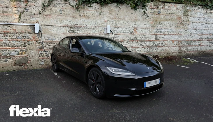 location-TESLA-Paris-roadstr