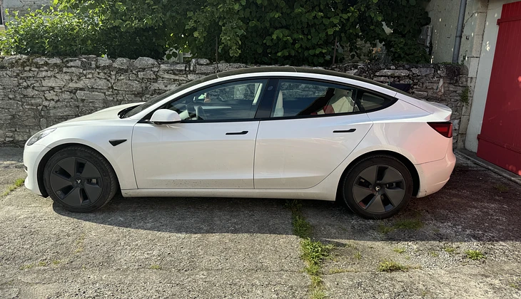 location-TESLA-Soumoulou-roadstr