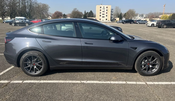 location-TESLA-Strasbourg-roadstr