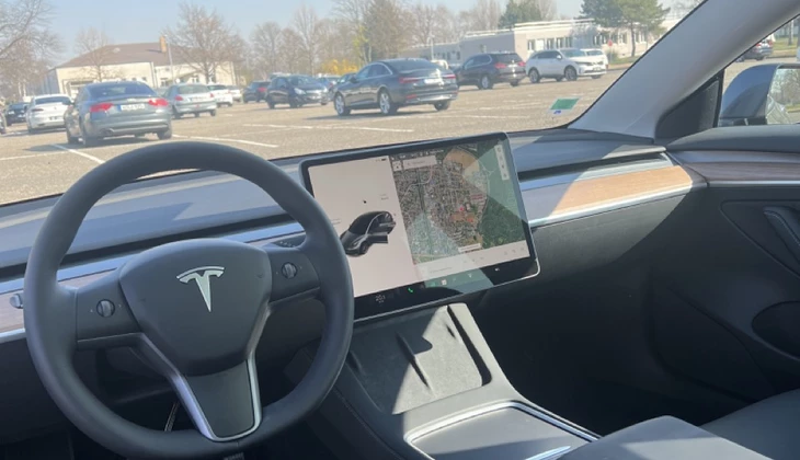 location-TESLA-Strasbourg-roadstr