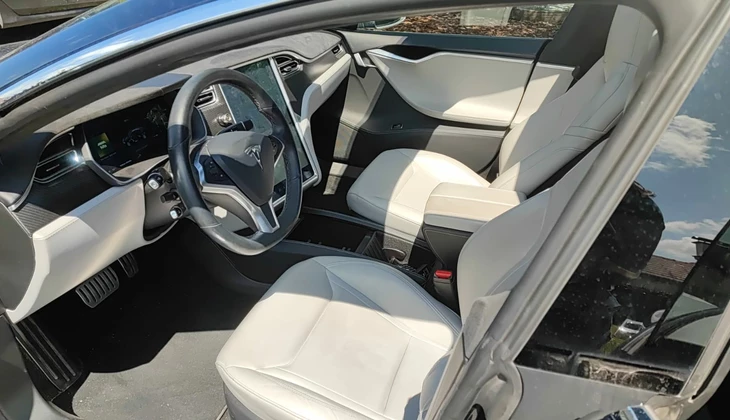 location-TESLA-Fontenay-sous-Bois-roadstr
