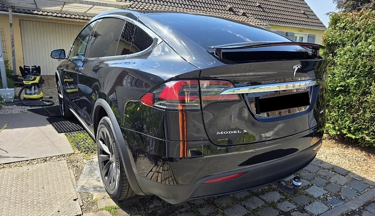 location-TESLA-Limours-roadstr