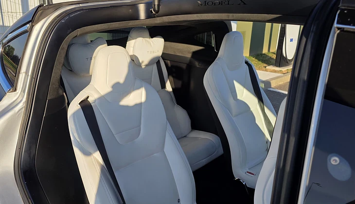 location-TESLA-Putanges-le-Lac-roadstr