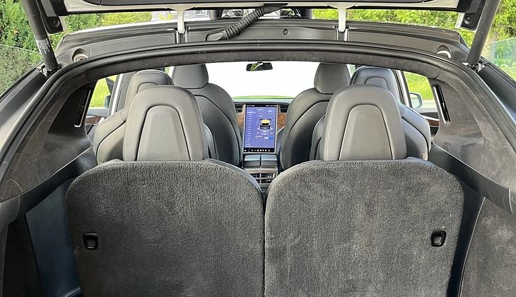 location-TESLA-Quédillac-roadstr