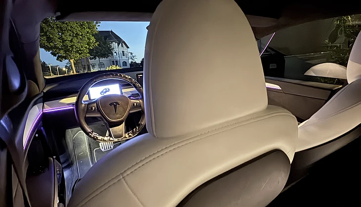 location-TESLA-Paris-roadstr