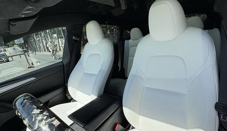 location-TESLA-Paris-roadstr