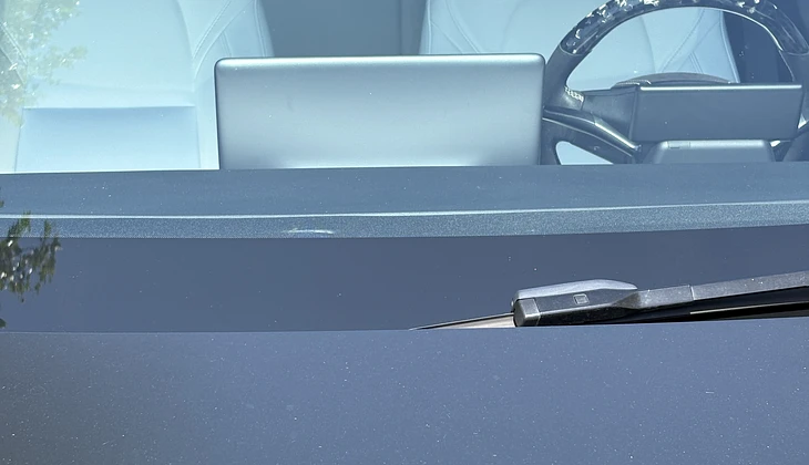 location-TESLA-Paris-roadstr