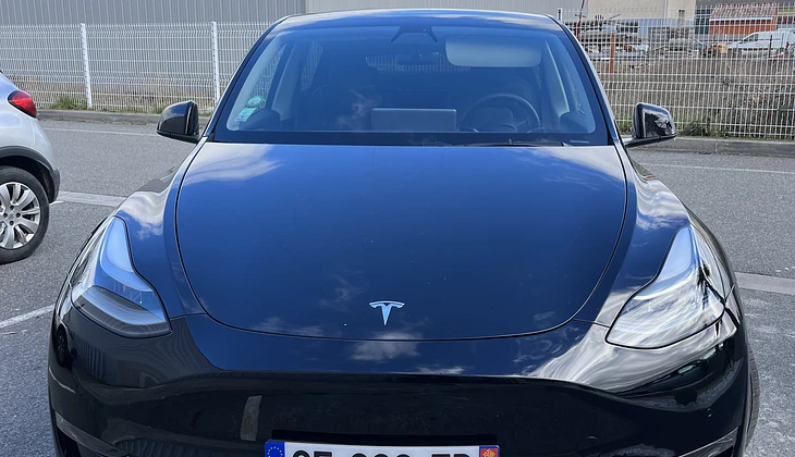 location-TESLA-Paris-roadstr