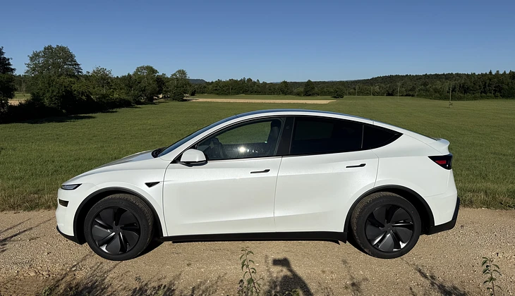 location-TESLA-Paris-roadstr