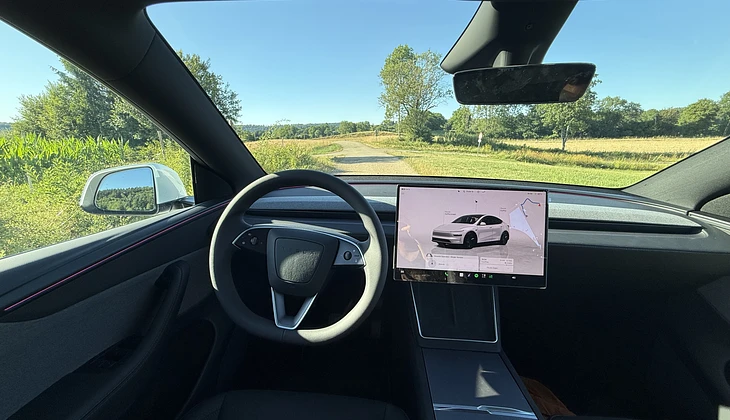 location-TESLA-Paris-roadstr