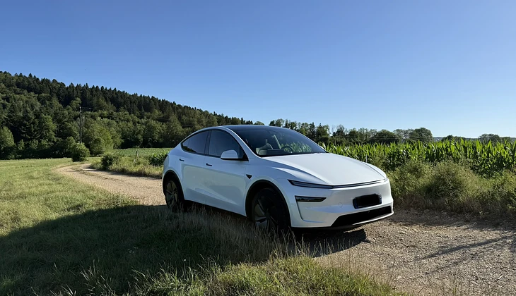 location-TESLA-Paris-roadstr