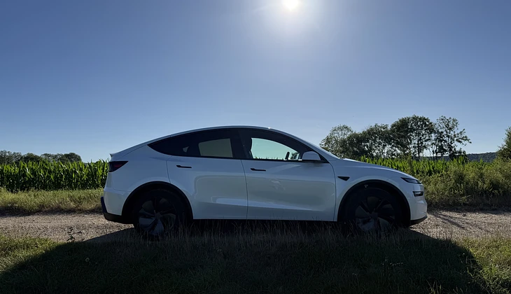 location-TESLA-Paris-roadstr