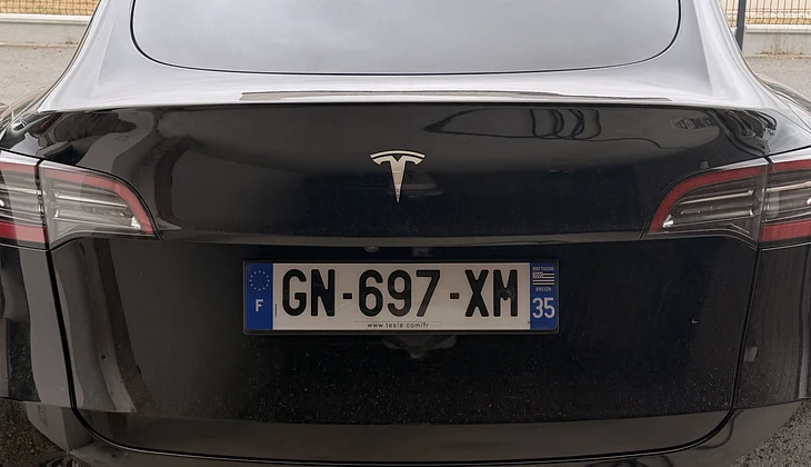 location-TESLA-Feins-roadstr