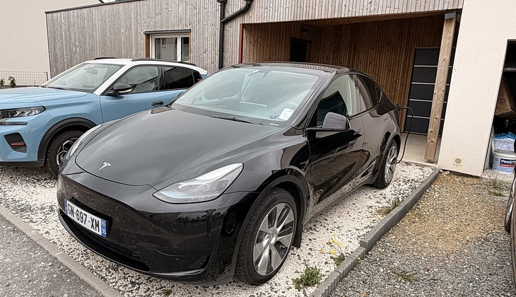 location-TESLA-Feins-roadstr
