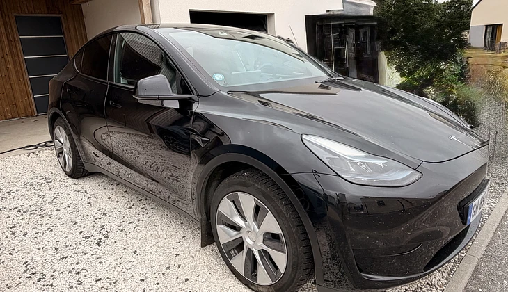 location-TESLA-Feins-roadstr