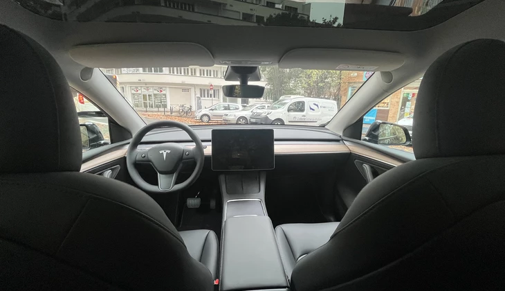 location-TESLA-Toulouse-roadstr