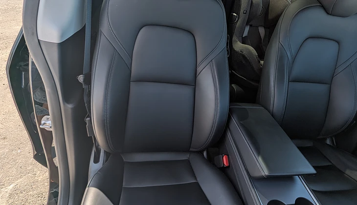 location-TESLA-Saint-Martin-de-Ré-roadstr