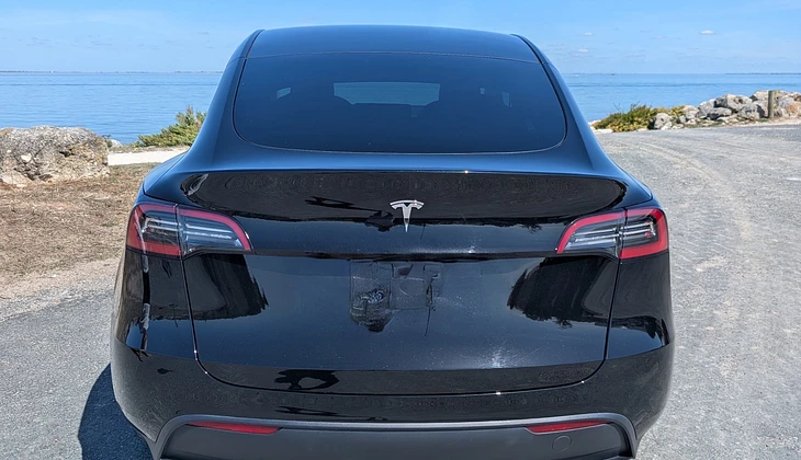 location-TESLA-Saint-Martin-de-Ré-roadstr