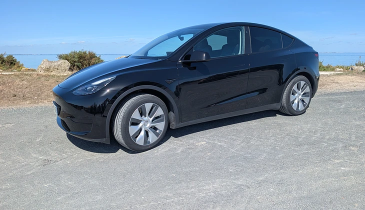 location-TESLA-Saint-Martin-de-Ré-roadstr