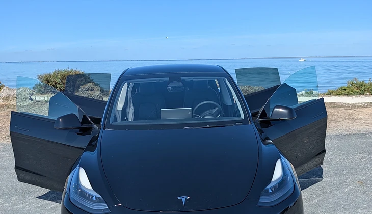 location-TESLA-Saint-Martin-de-Ré-roadstr
