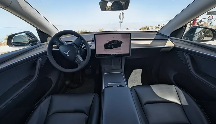location-TESLA-Saint-Martin-de-Ré-roadstr