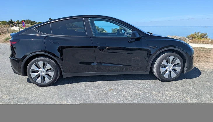 location-TESLA-Saint-Martin-de-Ré-roadstr